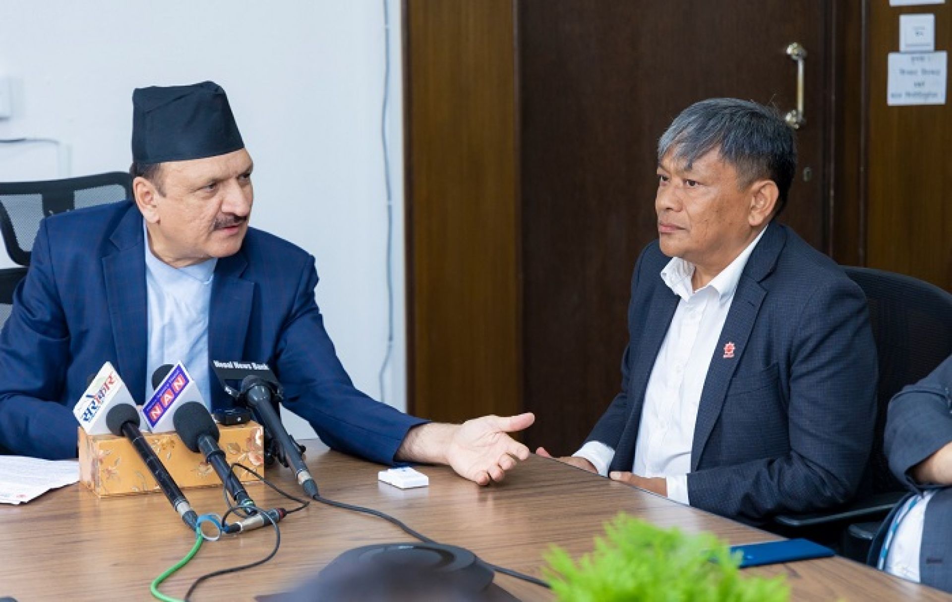 निर्माण व्यवसायीलाई अर्थमन्त्रीको आस्वासनः सिर्जना भएका सबै दायित्व भुक्तानी हुन्छ